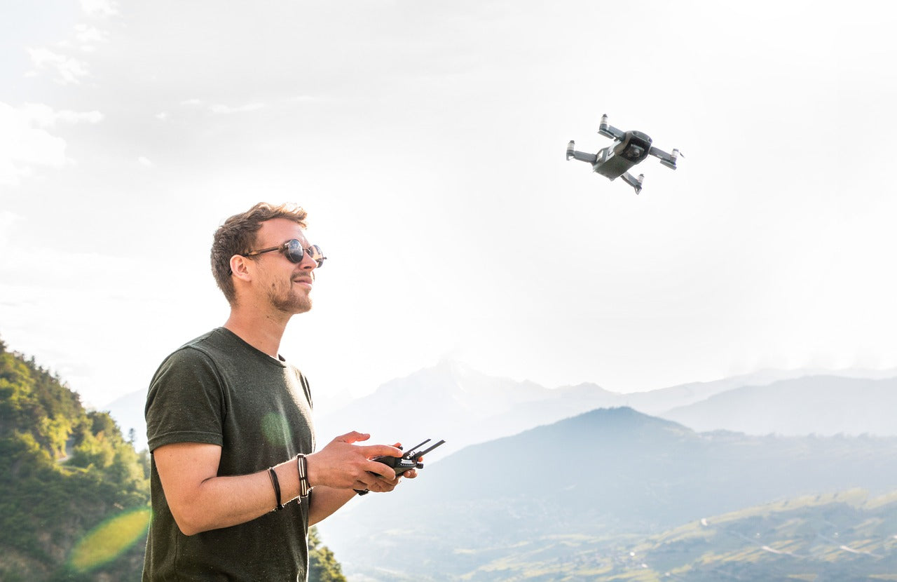 drone-3453361_1280_1